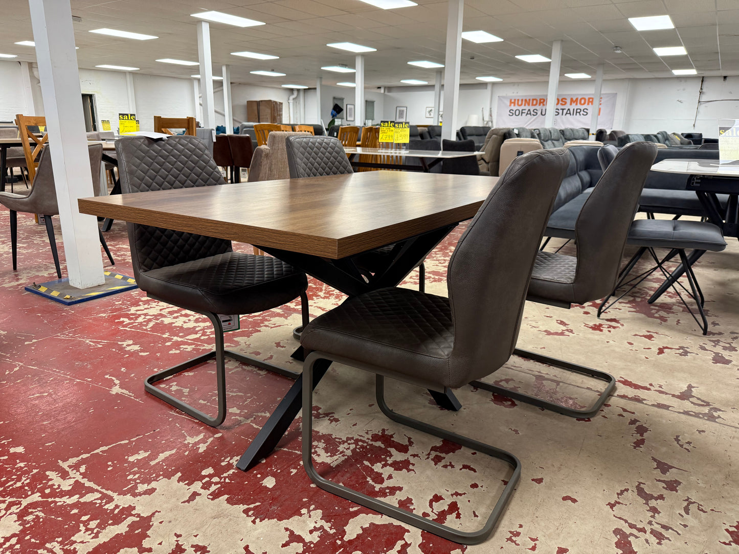 Panama 1.6m extendable table