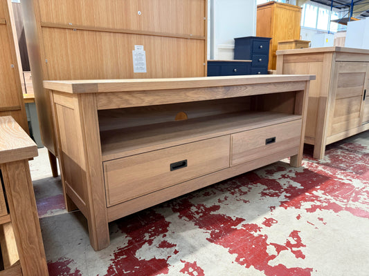 Albany Oak TV Media Unit