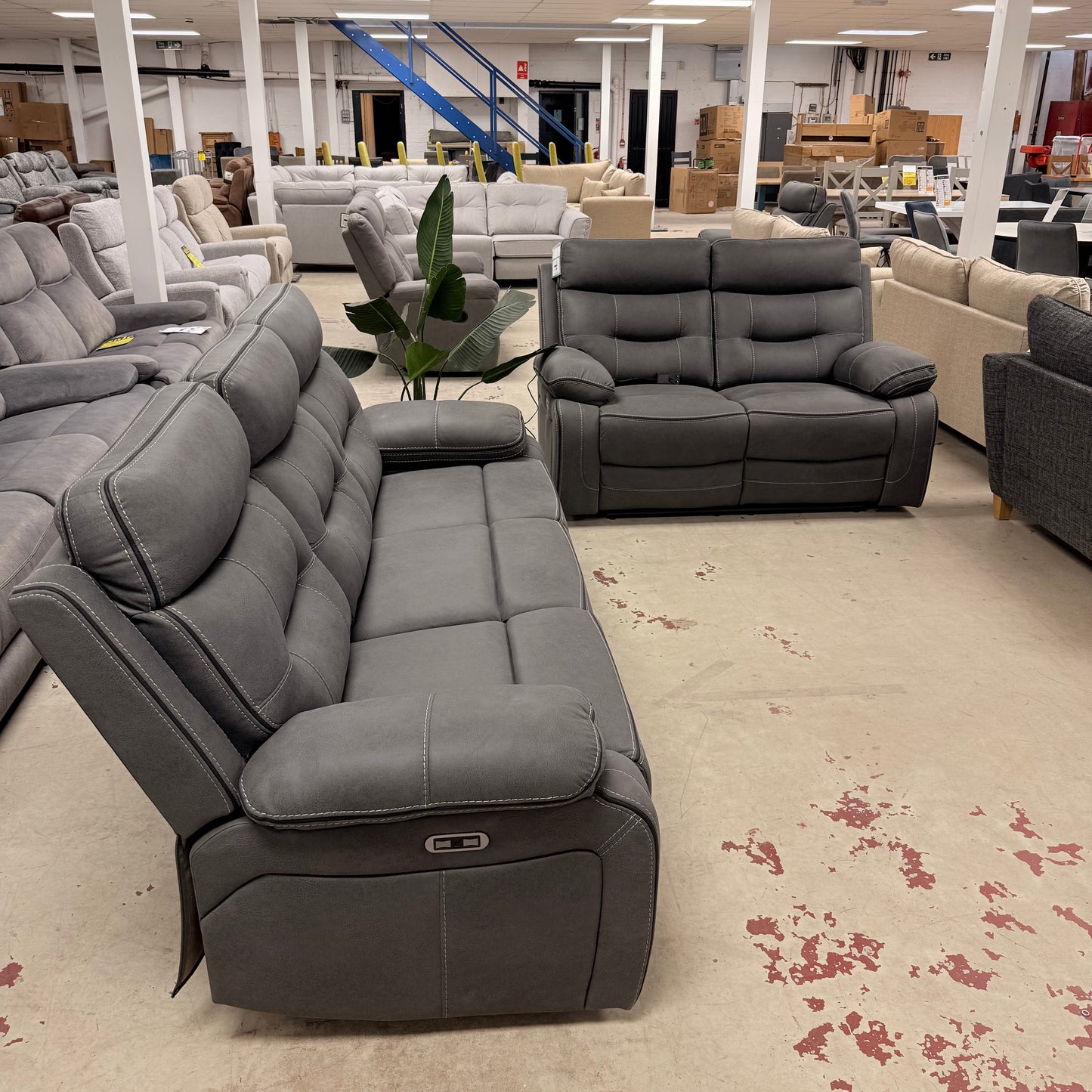 Renzo Grey Power Recliner (multiple sizes)