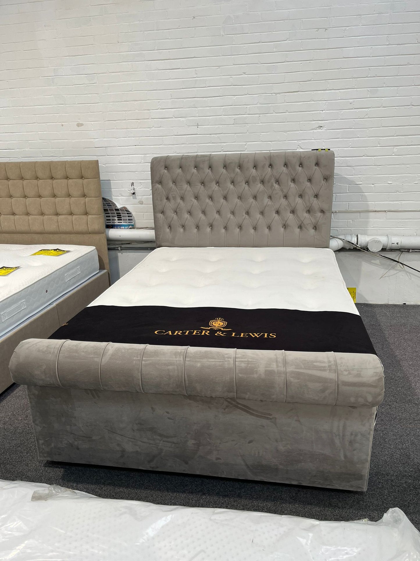 Eyvalyn Divan Bed exc Mattress - 112 fabrics - Storage Options Sheffield Discount Furniture