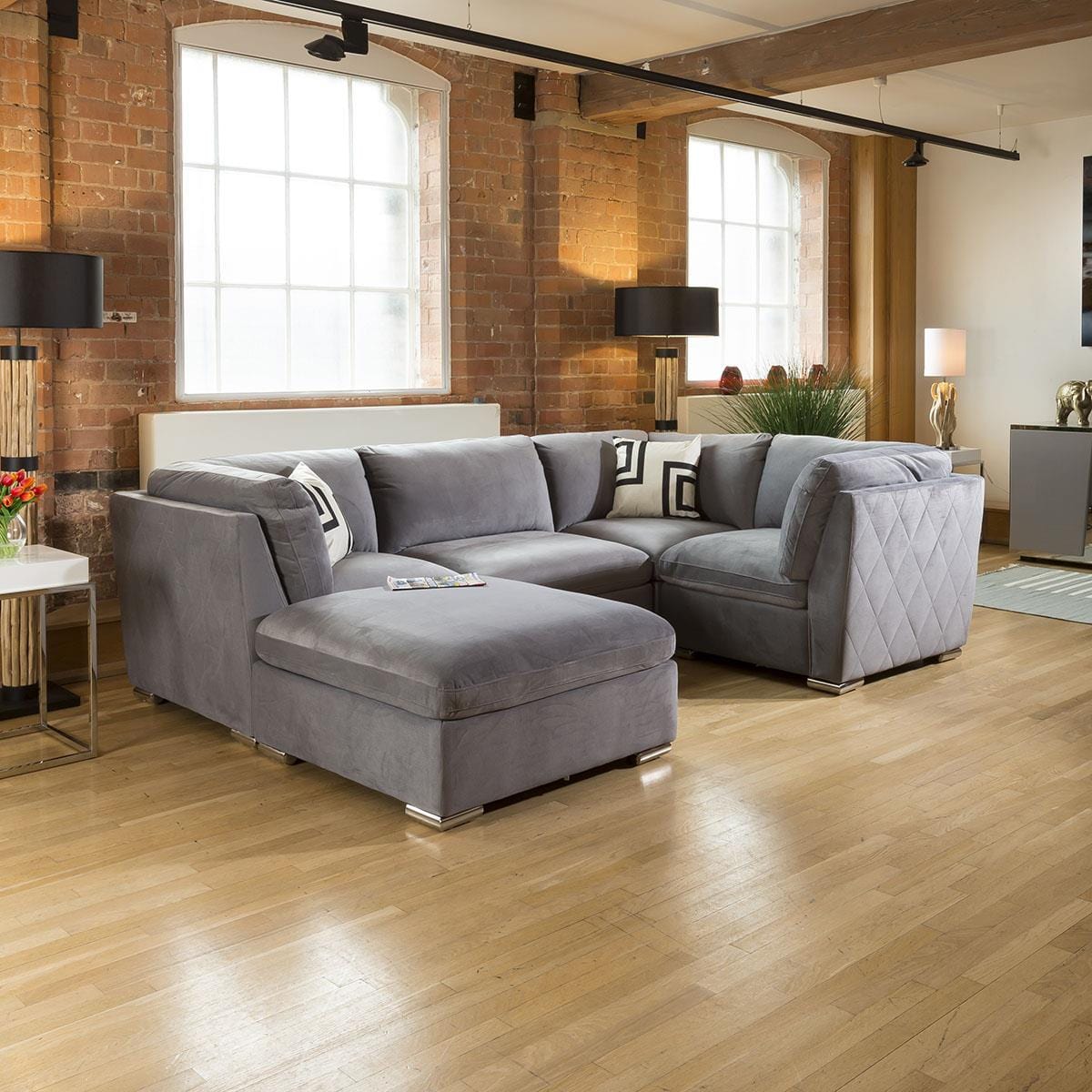 Comfy Charlotte Corner Sofa Medium Grey U Shape 5 Seater Couch 5L Living Room / Sofas / In Stock Sofas Sheffield Discount Furniture