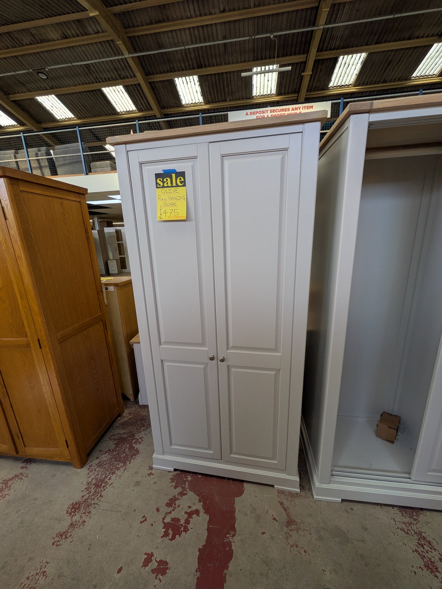 Double door wardrobe, no draws solid oak Olive