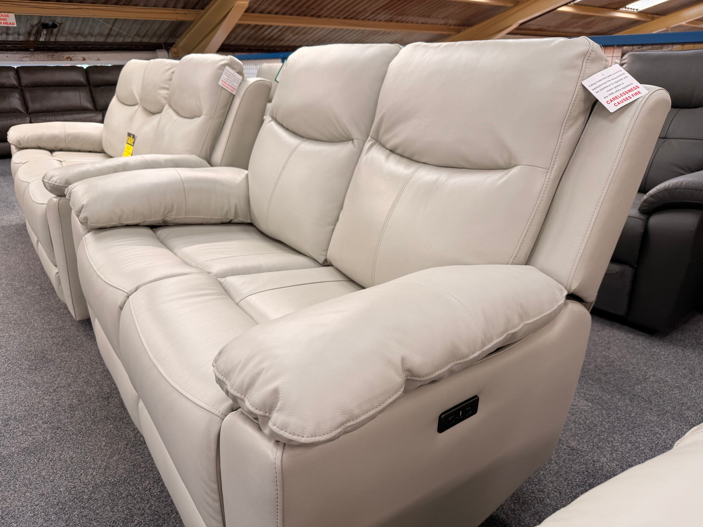 Becks 2-Seater Sofa Power Recliner (Ivory/Caramel)