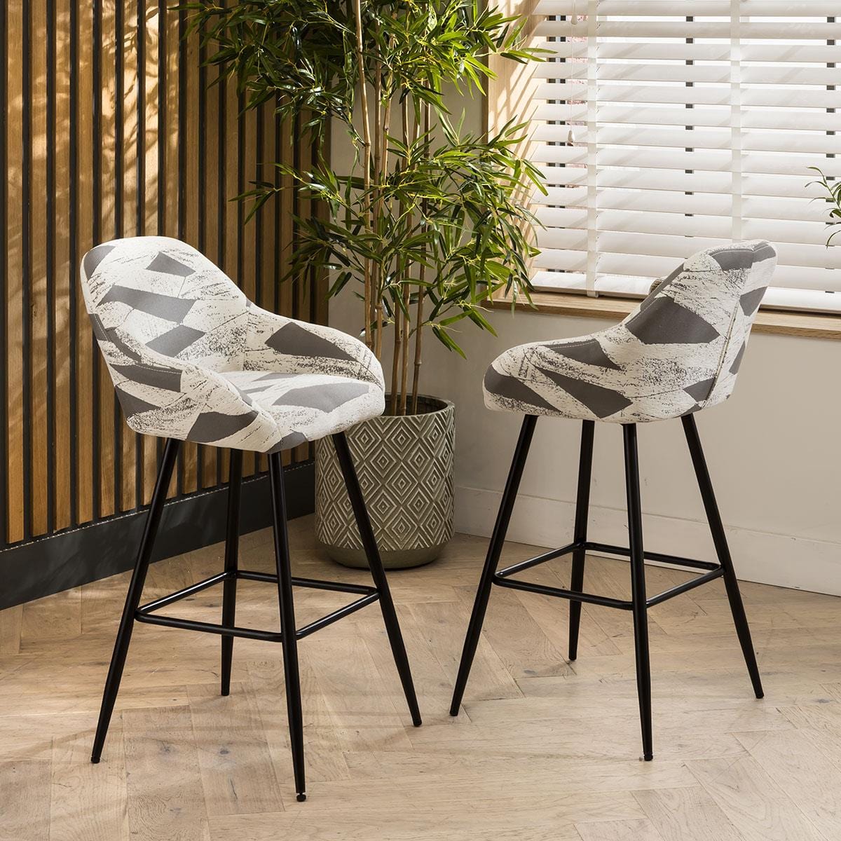 2 Maddox Counter Height Bar Stools Cream Sheffield Discount Furniture