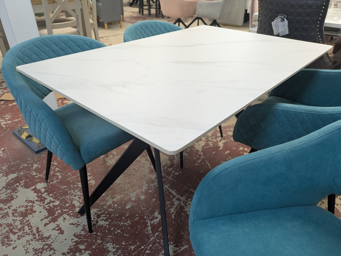 White Timor table + 4x Lucy teal chairs